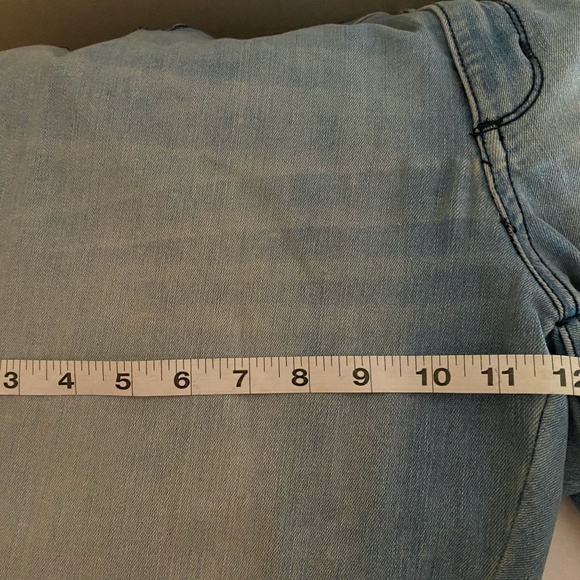 Universal Thread Embroidered Jeans - Picture 4 of 9